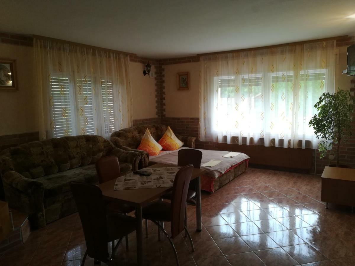Pensiunea Colt Alb Băile Homorod Exteriör bild